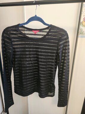 GUESS TOP WITH RINESTONE  BLACK SIZE M